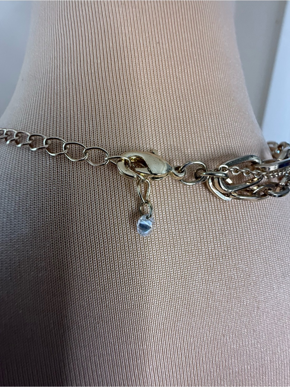 Triple link gold tone chain necklace with heart pendant - Picture 3 of 9